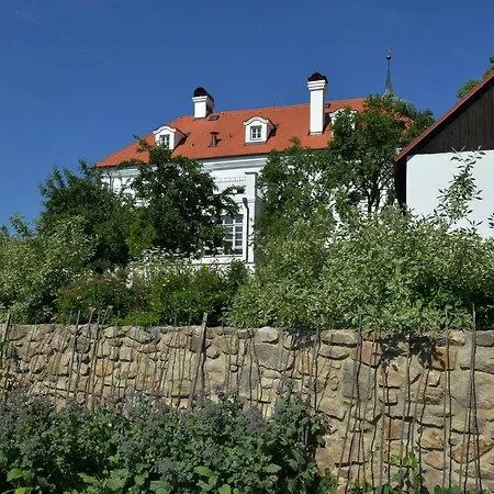 Fara Szálloda Postupice